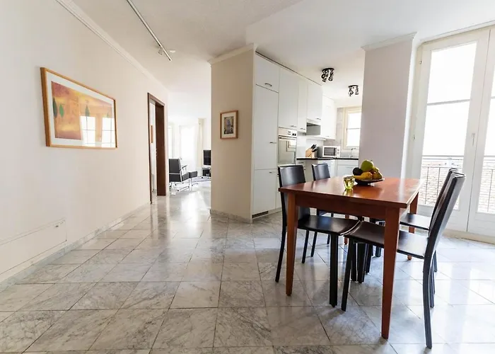 Great 2br Flat In The Old Town - Niederdorf Daire *