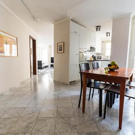 Great 2br Flat In The Old Town - Niederdorf Apartment *